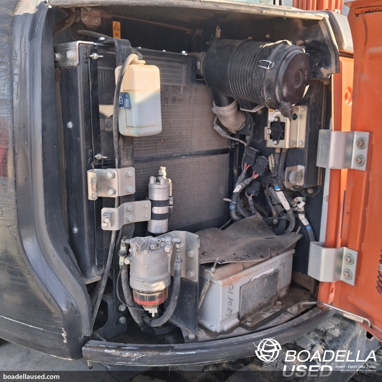 (E-54) HITACHI ZX65USB-6 CLP