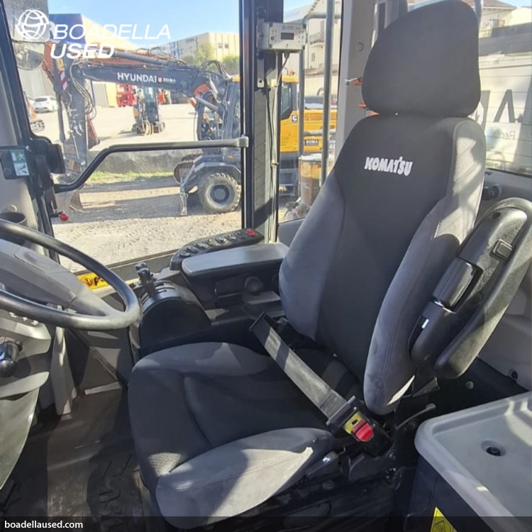 (C-06) KOMATSU WA470-8E0