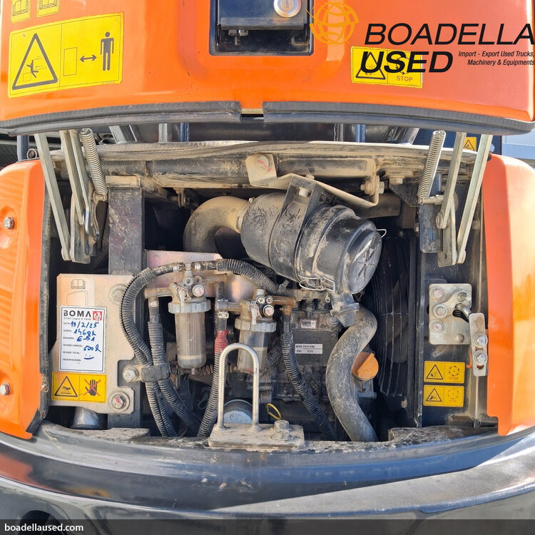 (E-51) HITACHI ZX19U-6 YR