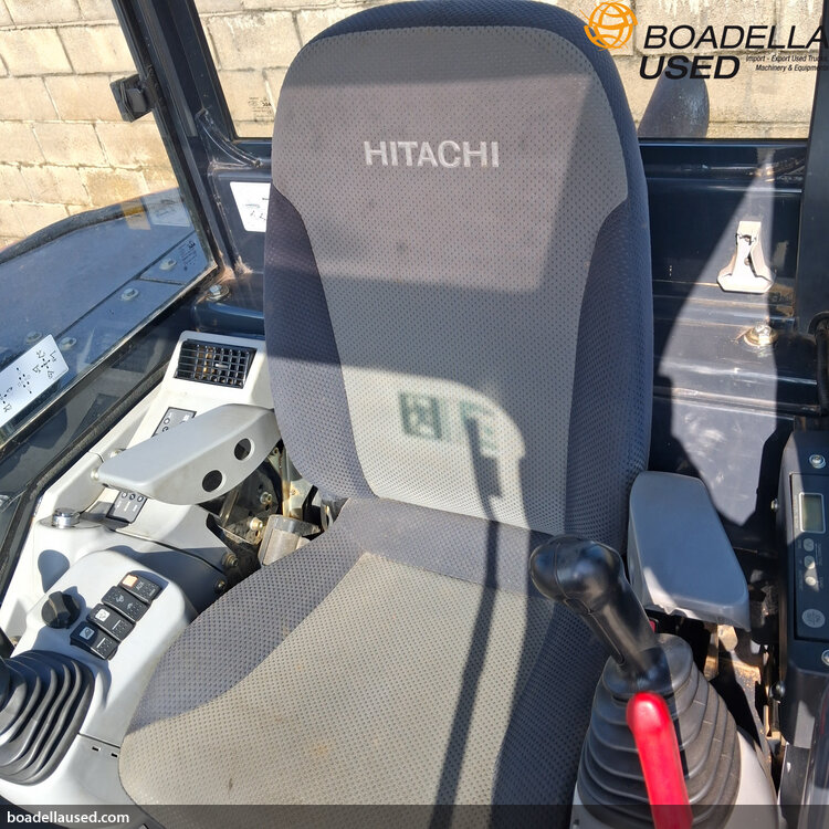 (E-52) HITACHI ZX65 USB-6 CLP