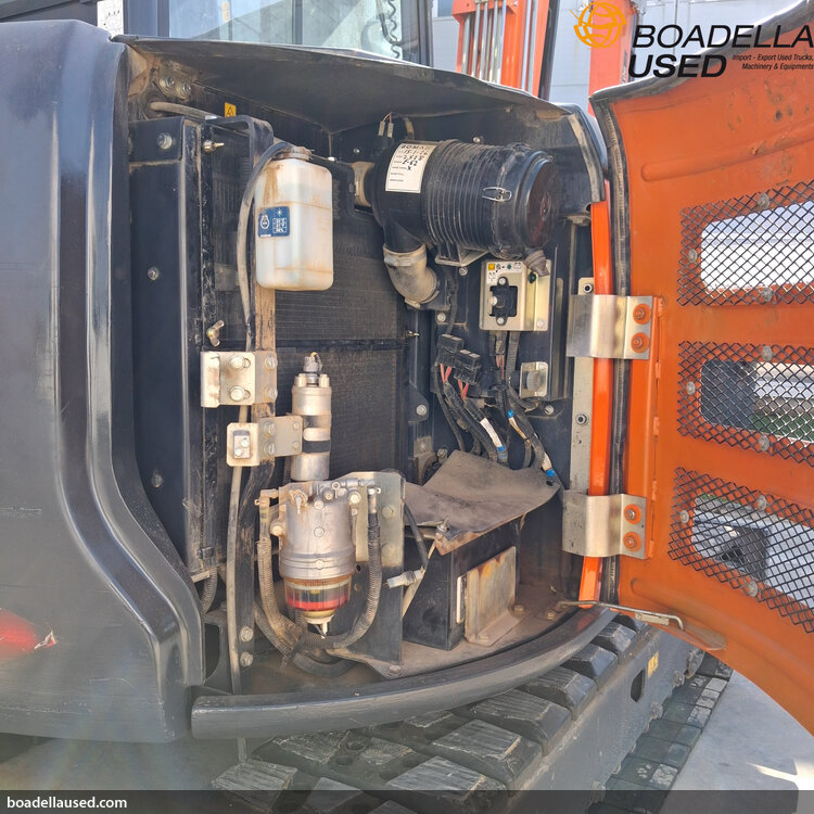 (E-52) HITACHI ZX65 USB-6 CLP
