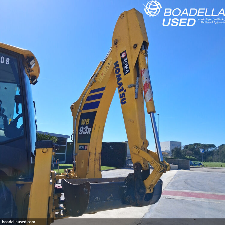 (R-09) KOMATSU WB93R-8E0
