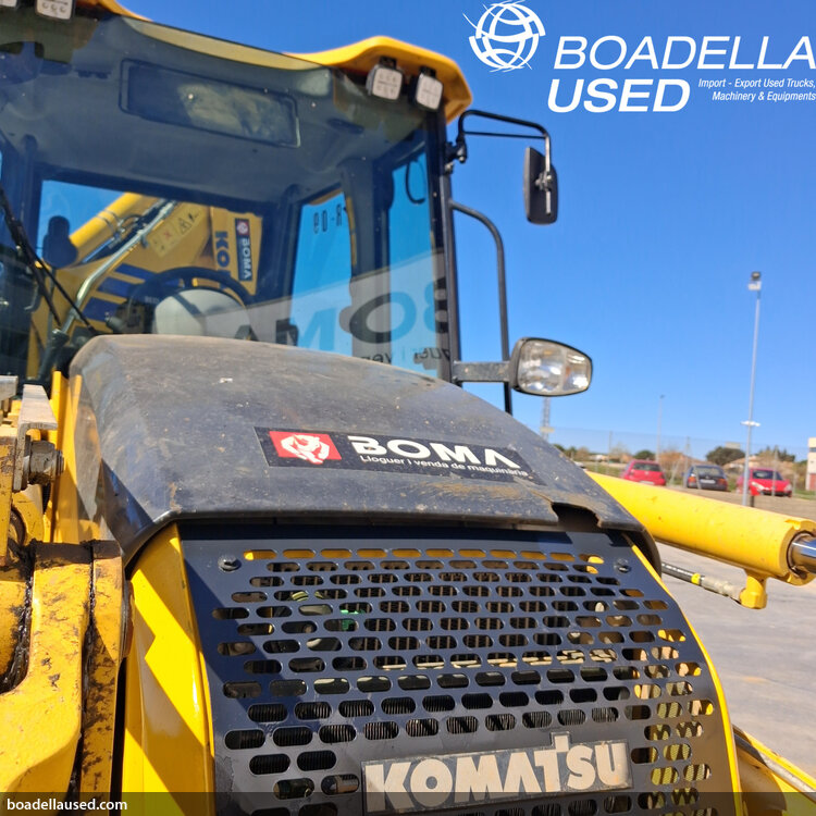 (R-09) KOMATSU WB93R-8E0