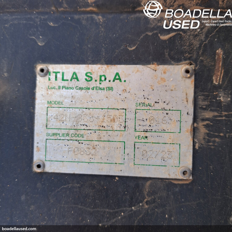 (R-09) KOMATSU WB93R-8E0