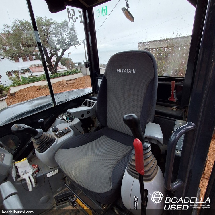 HITACHI ZX65USB-6 CLP