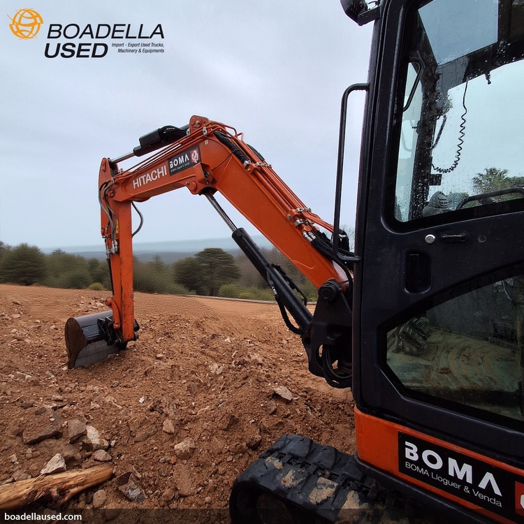 HITACHI ZX65USB-6 CLP